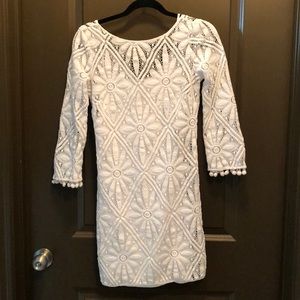 Lilly Pulitzer Dress White Floral Eyelet Embroidered Pom Pom Size XS Small